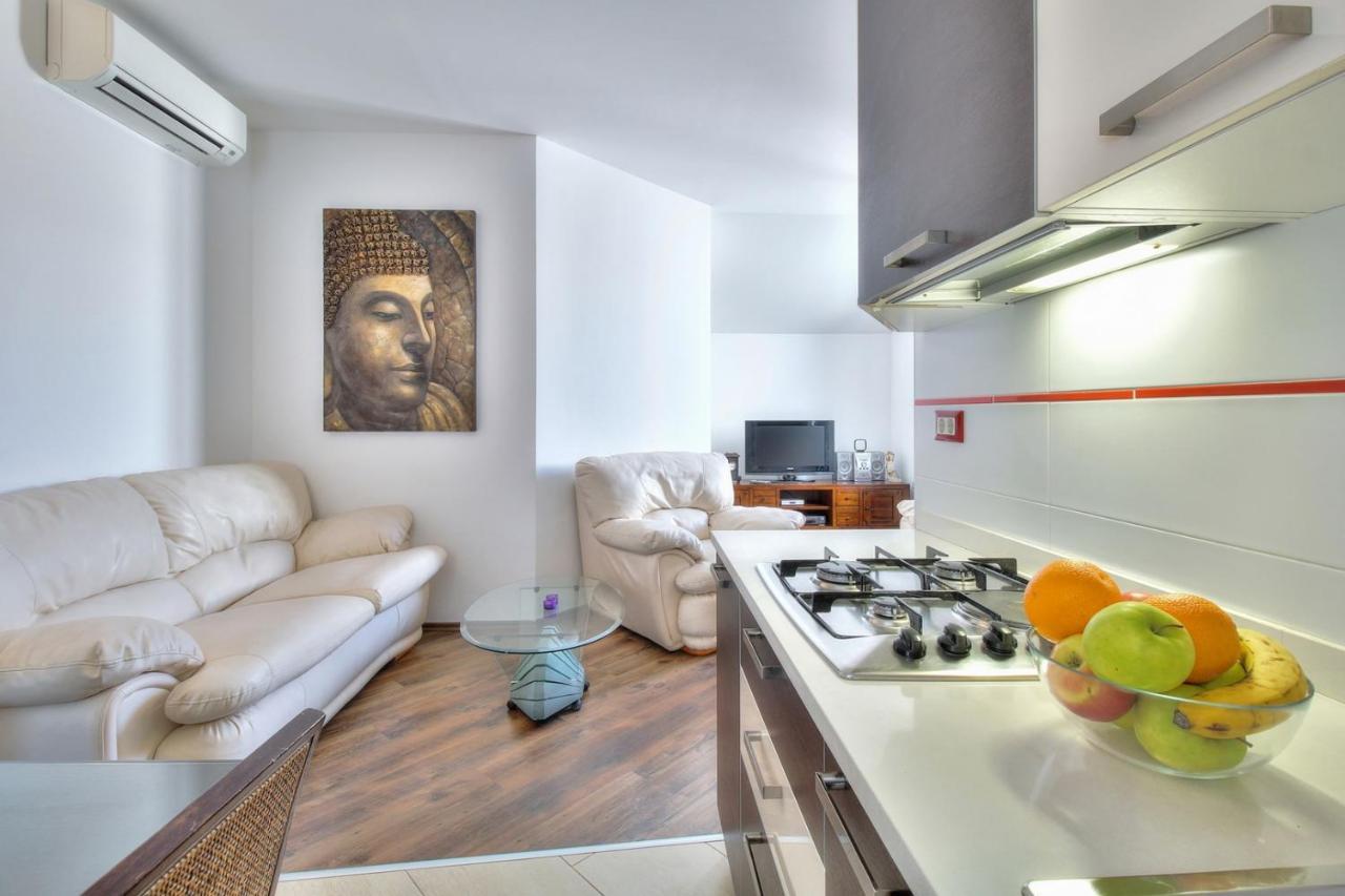 Apartments Suzy Umag Kültér fotó